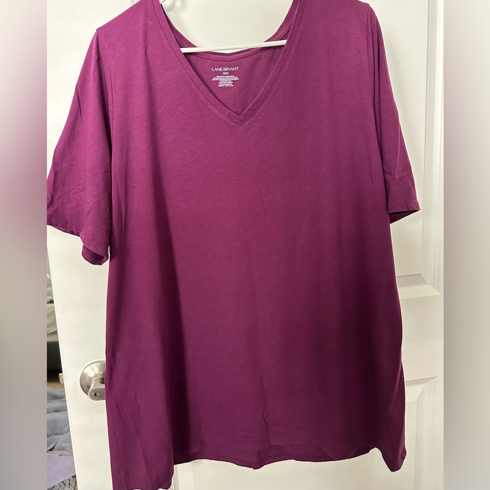Women’s shirt size 18/20